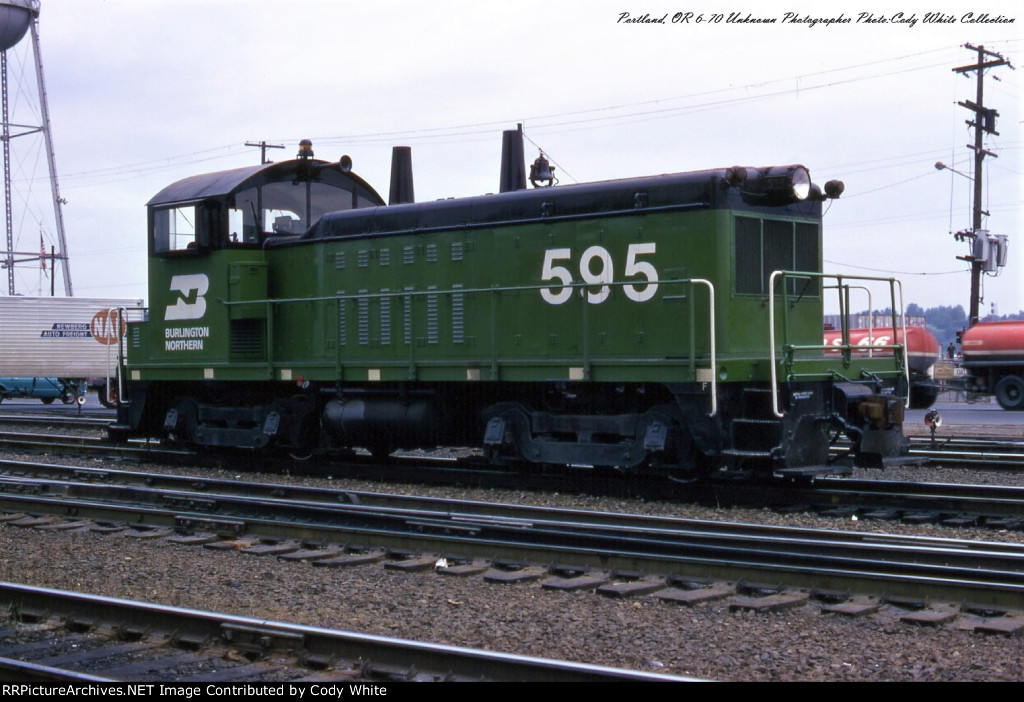 Burlington Northern NW2 595